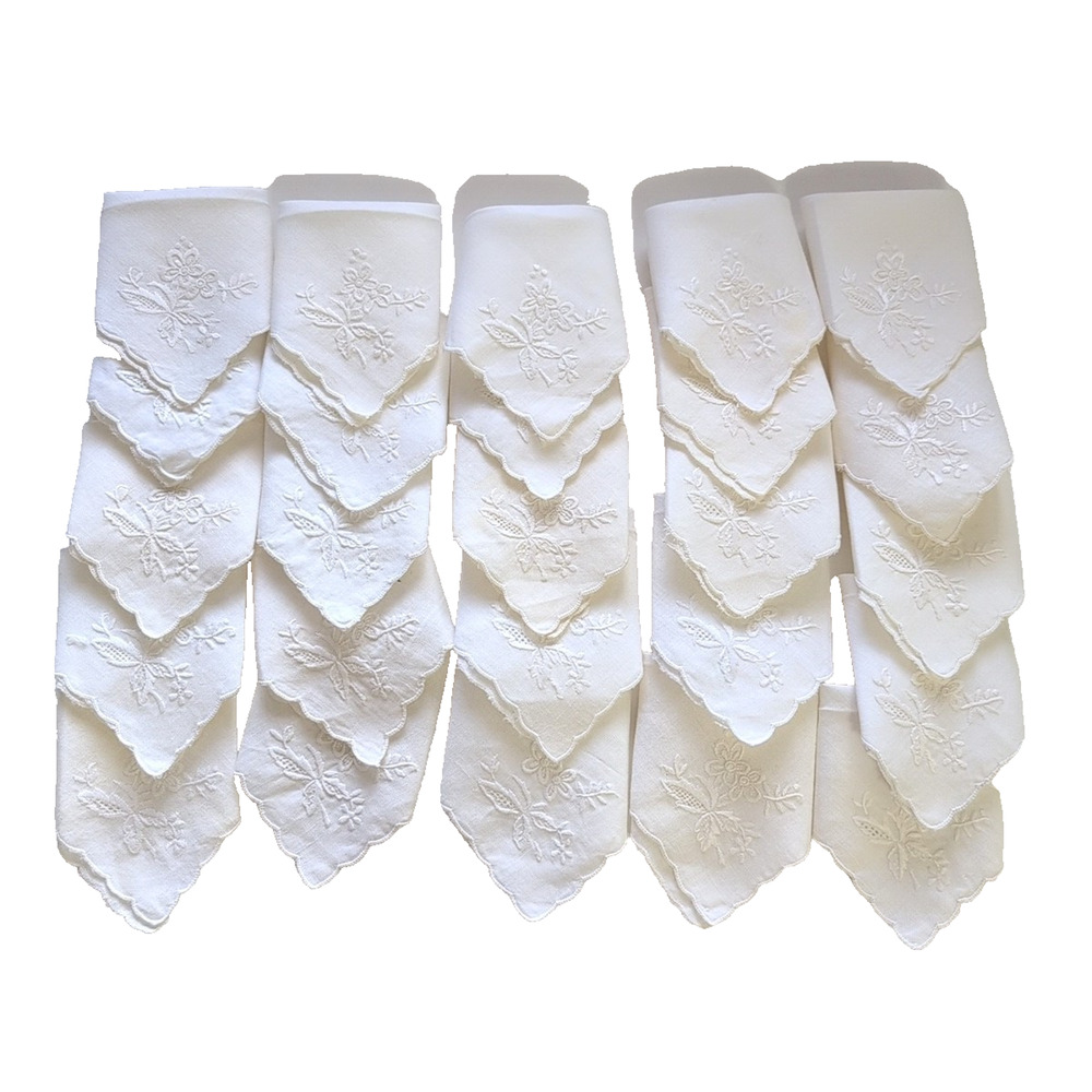 Vintage Set 25 Scallop Edged Embroidered Cloth Cocktail Napkins, 6.5" x 6.5"